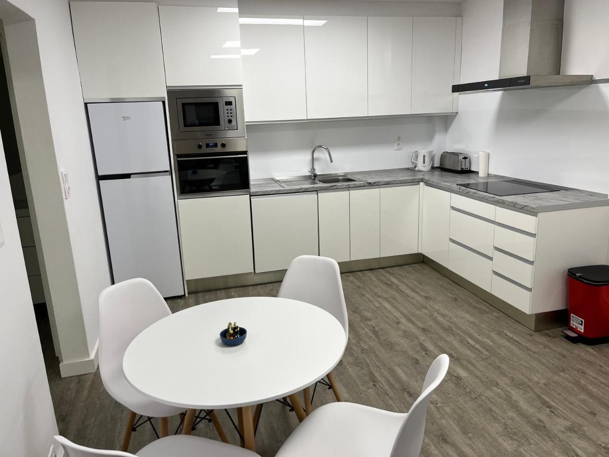Apartamento En La Playa. Free Parking. Free Wifi L' Escala Luaran gambar