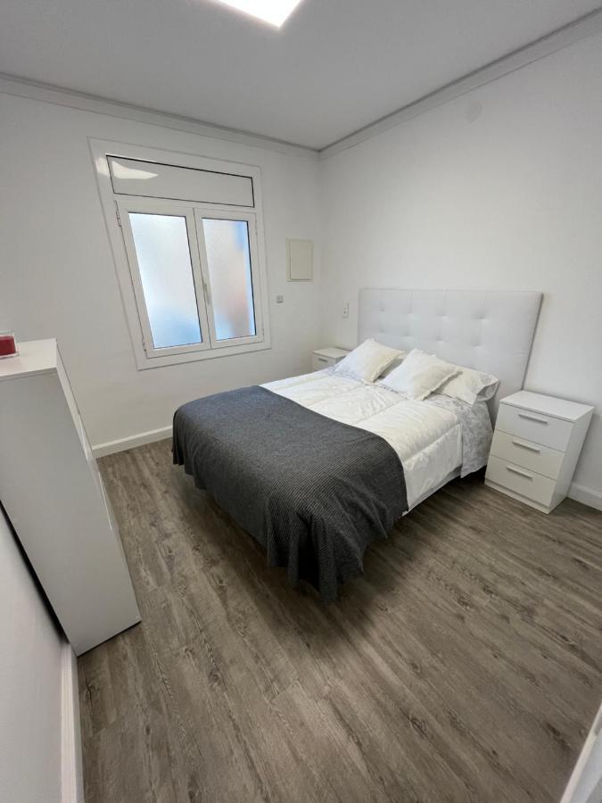 Apartamento En La Playa. Free Parking. Free Wifi L' Escala Luaran gambar